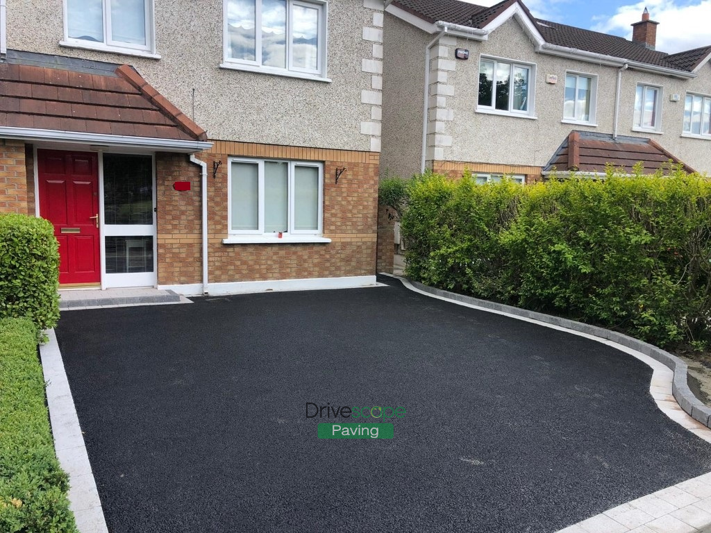 Asphalt Driveway with Silver Granite and Charcoal Kerbstones in Manorfield, Dublin 15