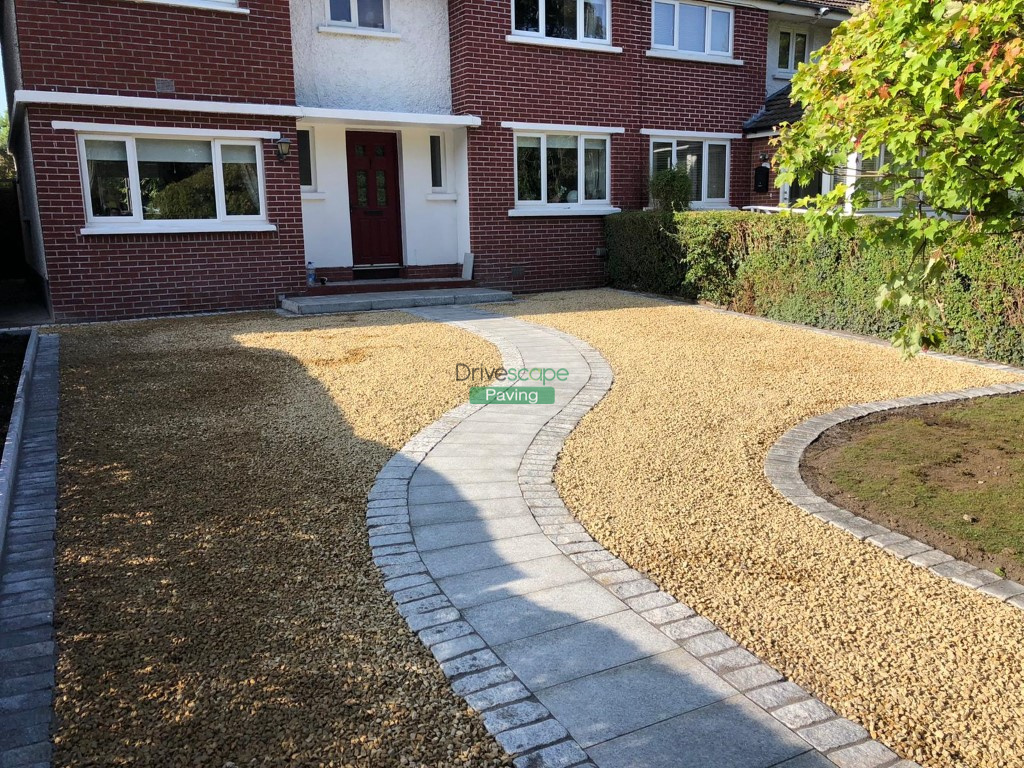 Ballylusk Gravel Driveway with Granite Pathway and Cobbled Apron in Raheny