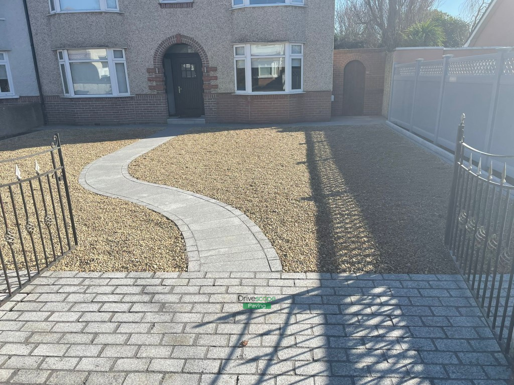 Gravel Driveway with Silver Granite Pathway and Apron in Clontarf, Dublin