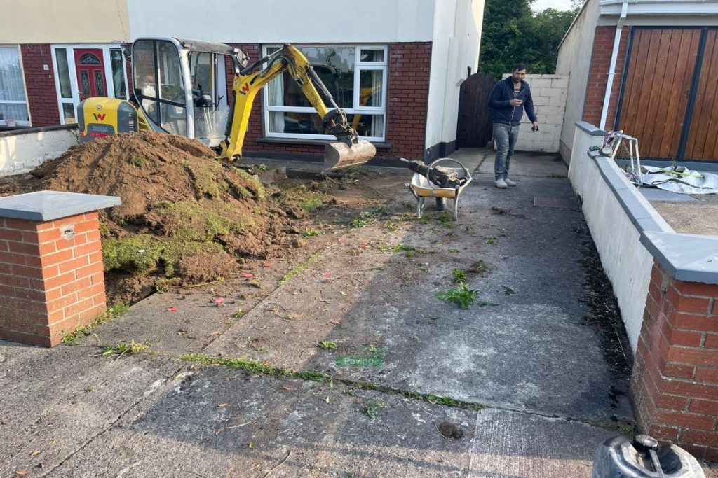 Driveway with Black Granite Corrib Paving and Silver Granite Borderline in Leixlip, Co. Kildare (1)