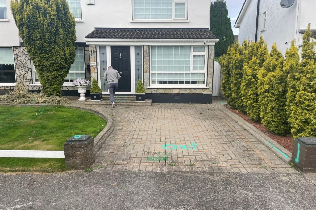 Driveway with Silver and Black Corrib Paving and Double Bullnose Step in Castleknock, Dublin (1)