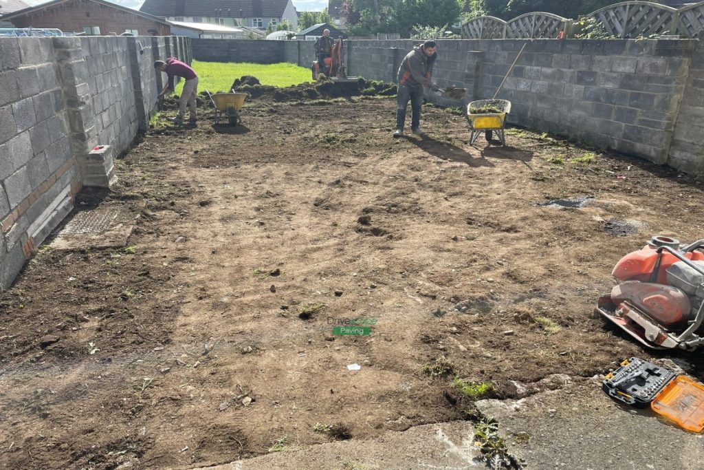 Patio with Classic Flags, Slane Borderline and Roll-On Turf in Ballyfermot, Dublin (3)
