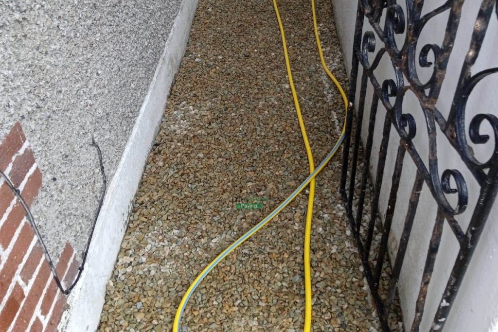 Gravelled Driveway with silver Granite Pathway and Kerbing in Baldoyle, Dublin (7)