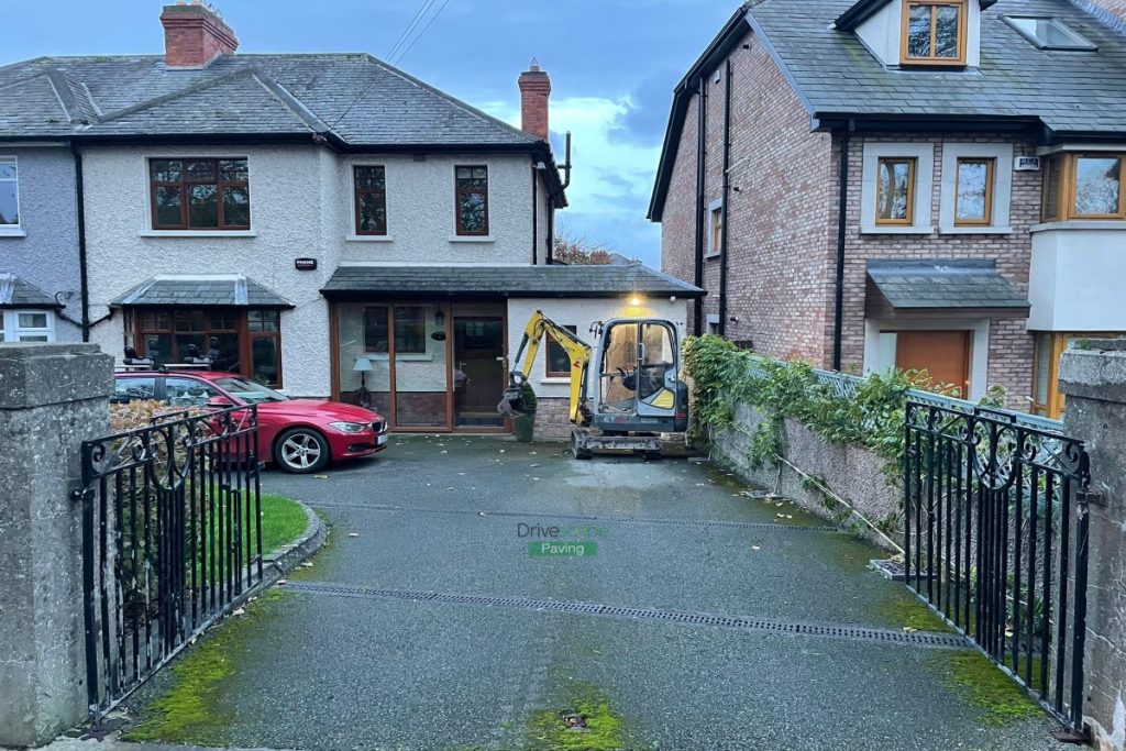 Asphalt Driveway with Silver Granite Borderline and Apron in Clontarf, Dublin (1)