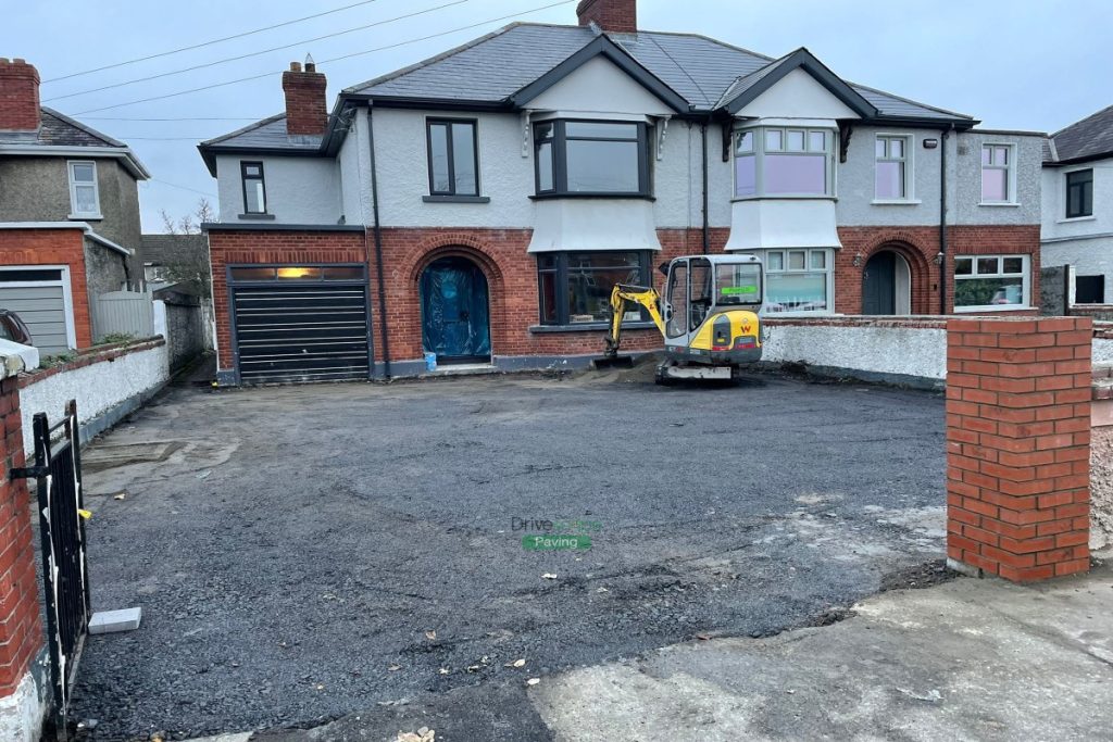 Driveway with Black and Silver Granite Paving and New Pillar in Blanchardstown, Dublin (4)