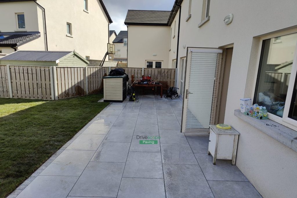 Porcelain Tiled Patio with Granite Cobblestones and Roll-On Turf in Portmarnock, Co. Dublin (10)