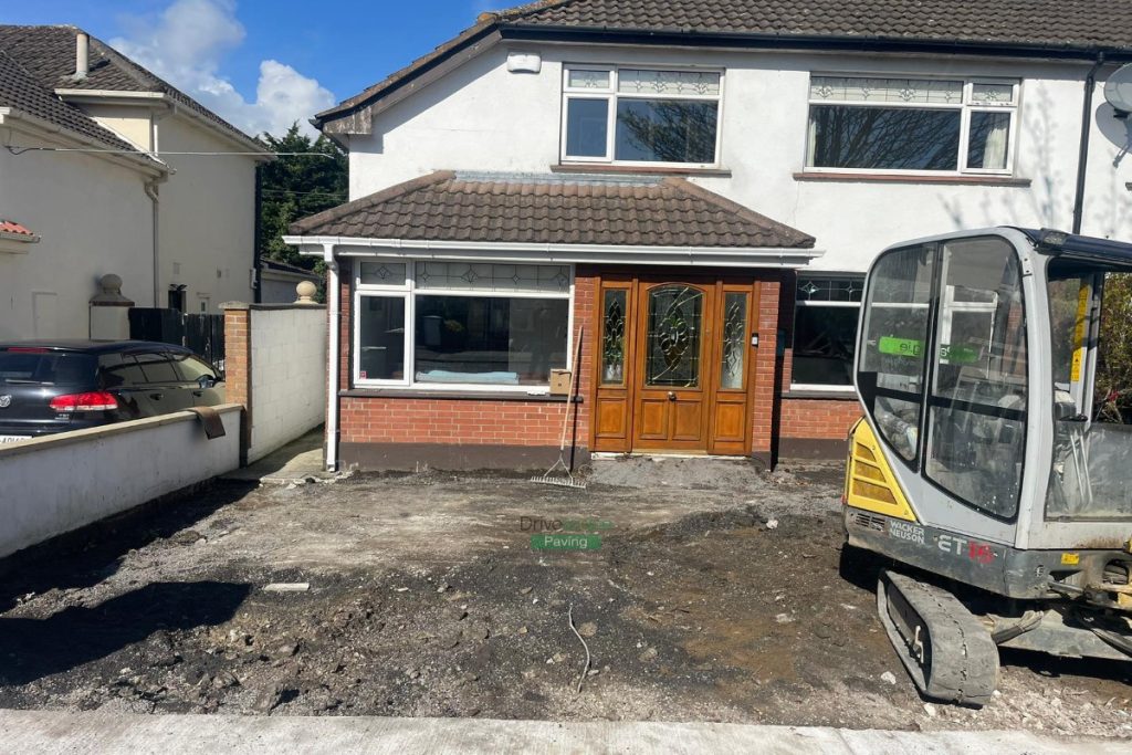 Asphalt Driveway with Silver Granite Border and Bull-Nose Step in Portmarnock, Dublin (1)