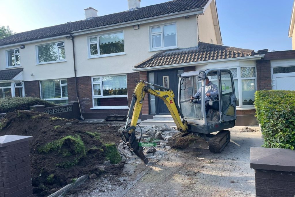 Driveway with Charcoal and Silver Corrib Paving, Granite Step and Flowerbeds in Dublin (1)