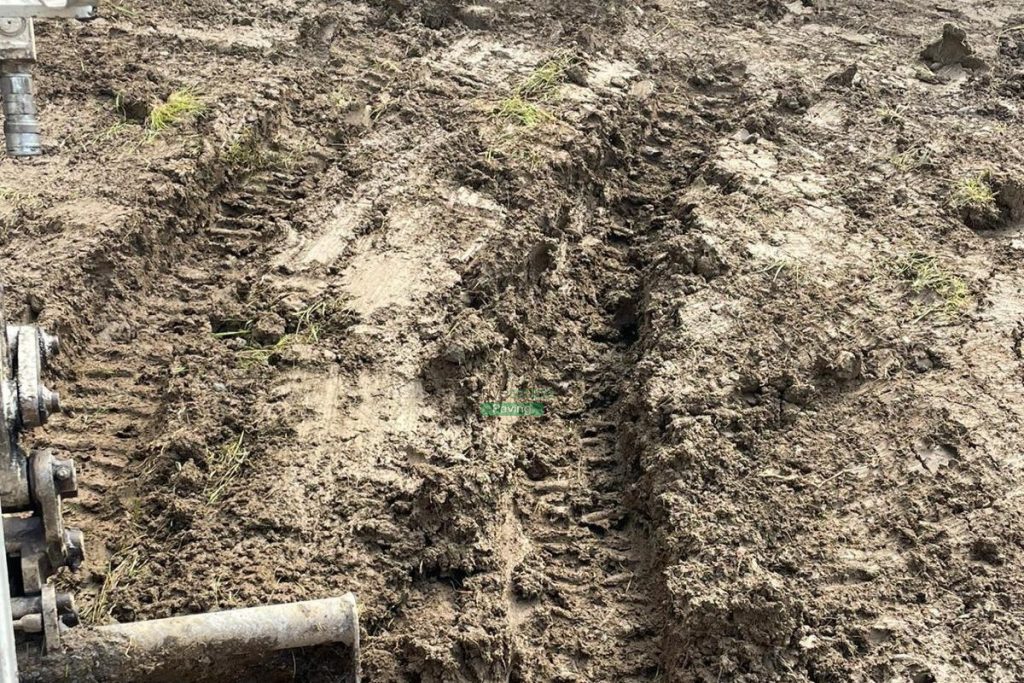 Patio with Newgrange Slabs, Mellifont Kerbing, Stepping Stones and Roll-on Turf in Portmarnock, Co. Dublin (2)