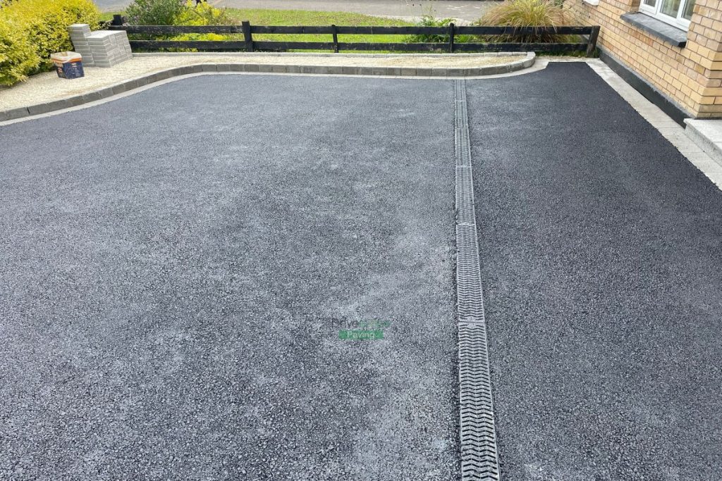 Asphalt Driveway with Silver Granite Borderline and Step in Clonsilla, Dublin (9)