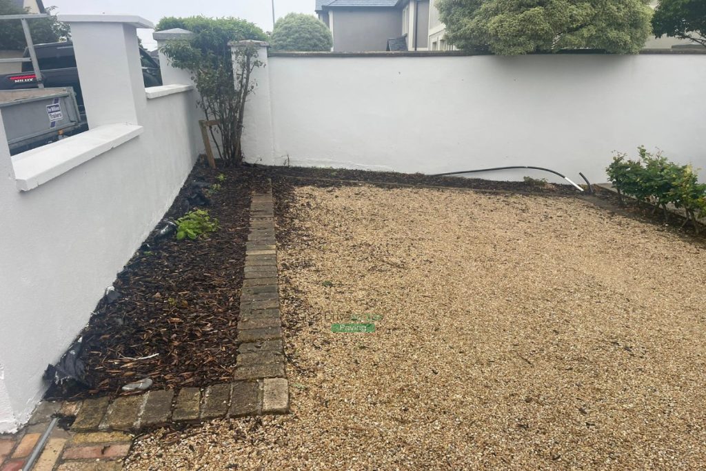 Driveway with Golden Gravel and Granite Cobbles in Wicklow (2)
