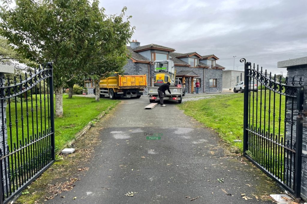 Asphalt Driveway with Charcoal Kerbing and Silver Granite Slabs in Oldtown, Co. Meath (1)