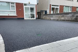 Asphalt Driveway with Silver Granite Apron, Border and Pathway in Templeogue, Dublin (4)