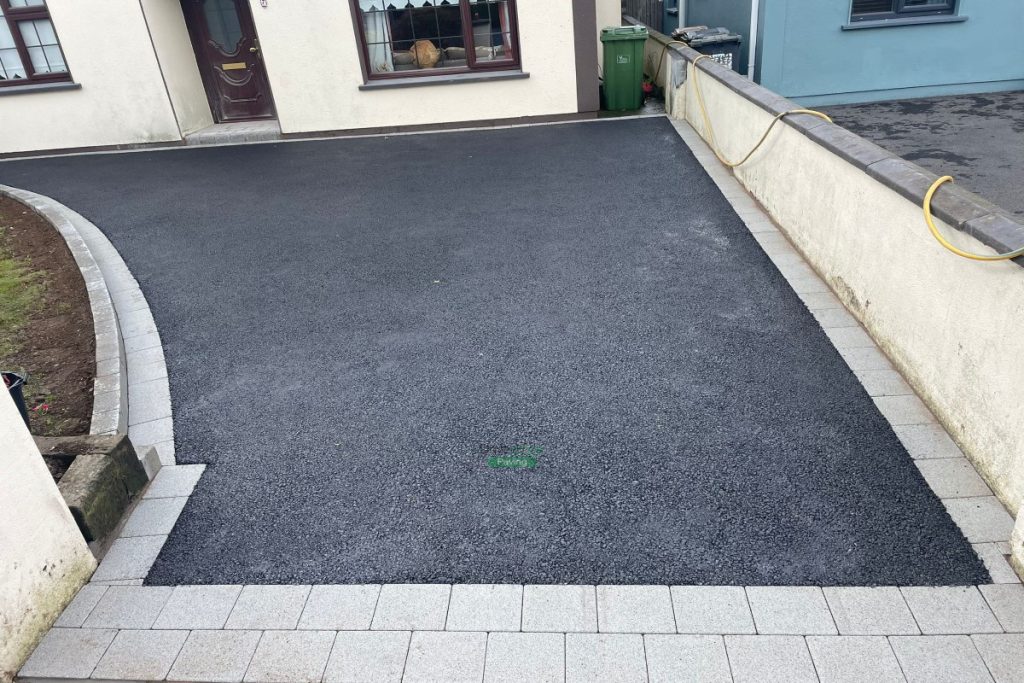 Asphalt Driveway with Silver Granite Apron and Step in Wicklow Town (3)