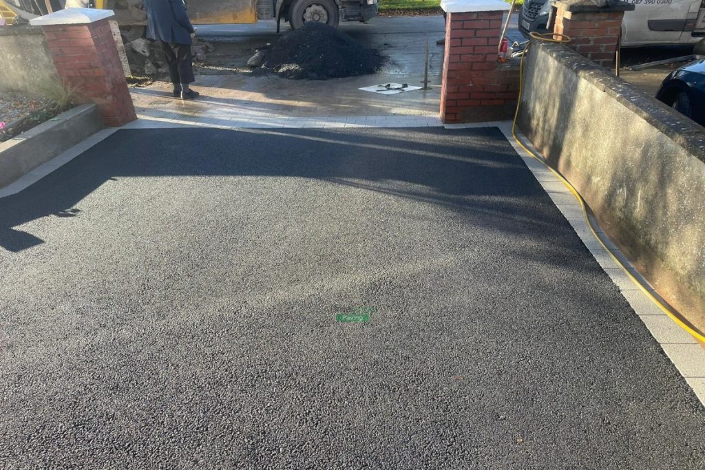 Asphalt Driveway with Silver granite Borders in Whitehall, Dublin (7)
