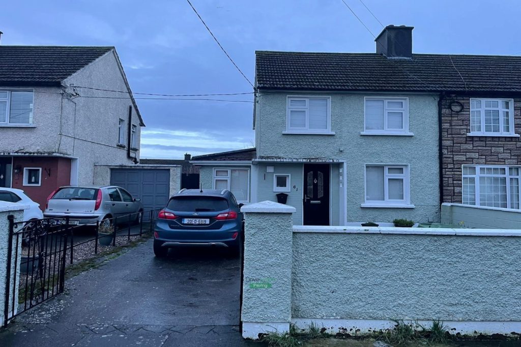 Asphalt Driveway with Granite Cobbles and Kerbs in Finglas, Dublin (1)