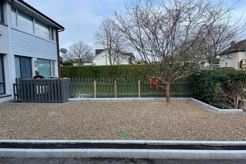 Driveway with Golden Ballylusk Gravel and Granite Cobblestones in Clontarf, Dublin (7)