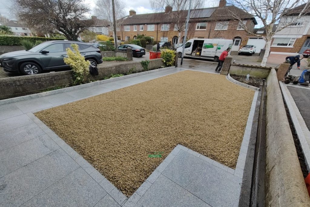 Gravelled Driveway with Granite Apron and Pathway in Clontarf, Dublin (5)