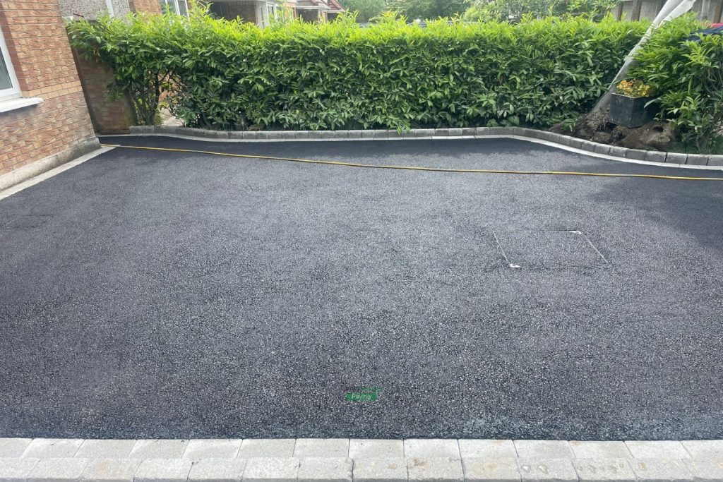 Asphalt Driveway with Silver Granite Borderline in Clonee, Dublin (4)