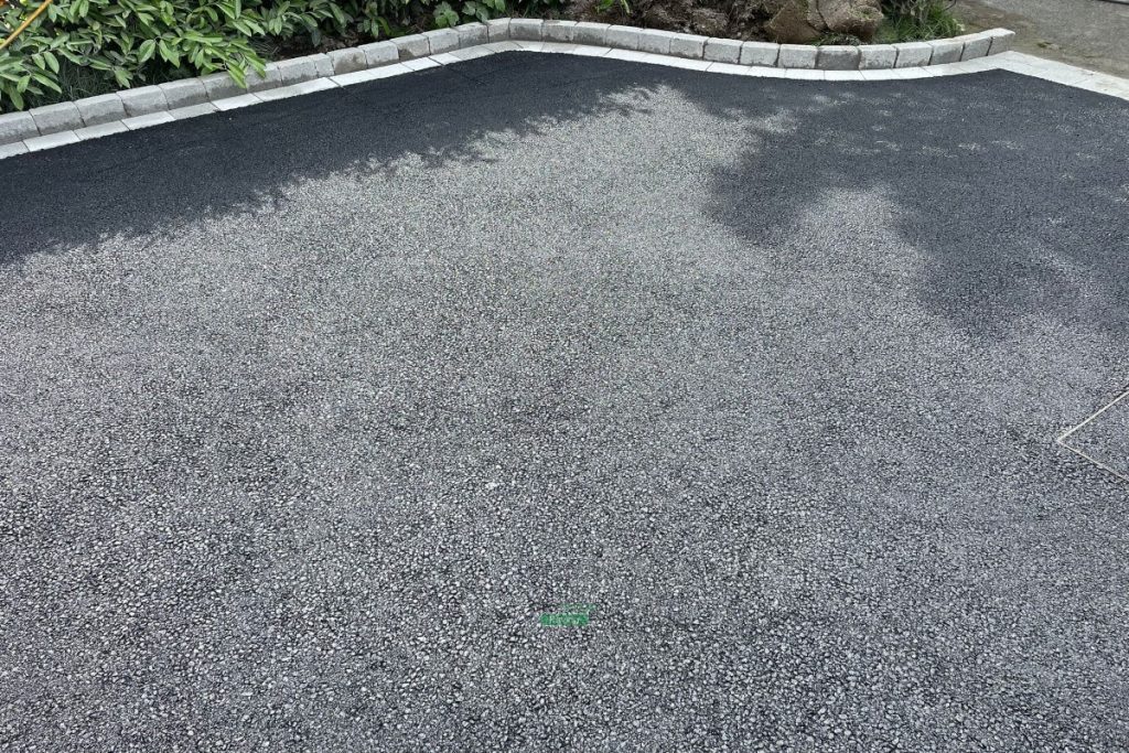 Asphalt Driveway with Silver Granite Borderline in Clonee, Dublin (6)