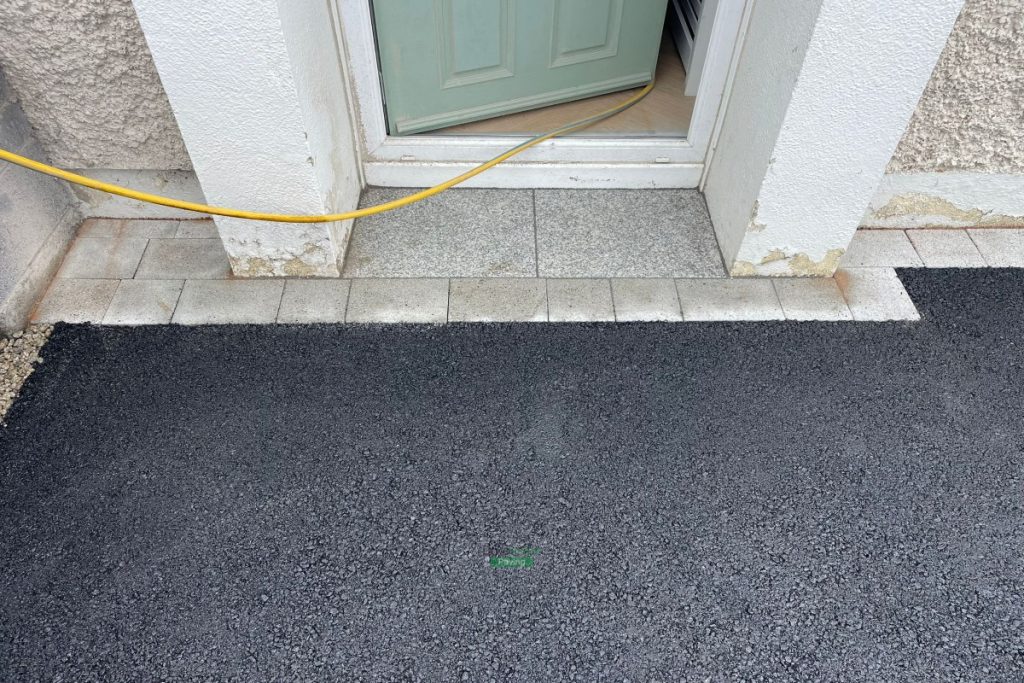 Asphalt Driveway with Silver Granite Borders in Finglas, Dublin (5)