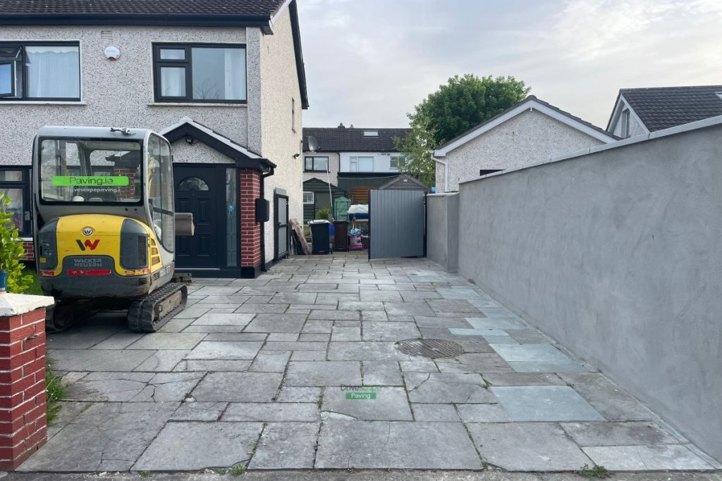 Charcoal Corrib Block Paved Driveway with Silver Granite Borderline in Huntstown, Dublin (1)
