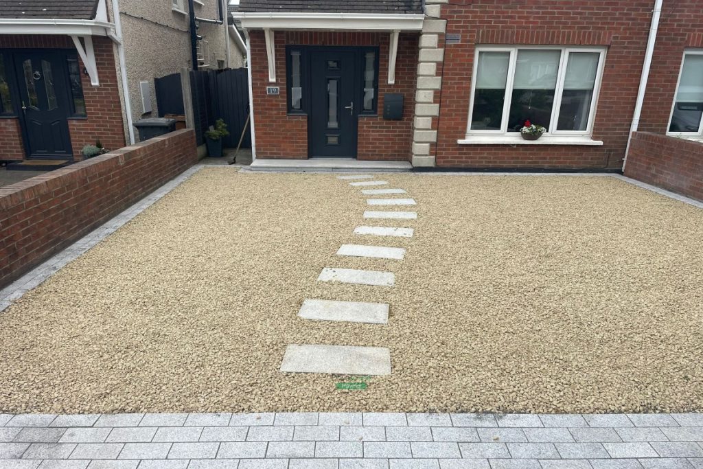 Gravelled Driveway with Silver Granite Cobbles and Bullnose Step in Malahide, Co. Dublin (4)