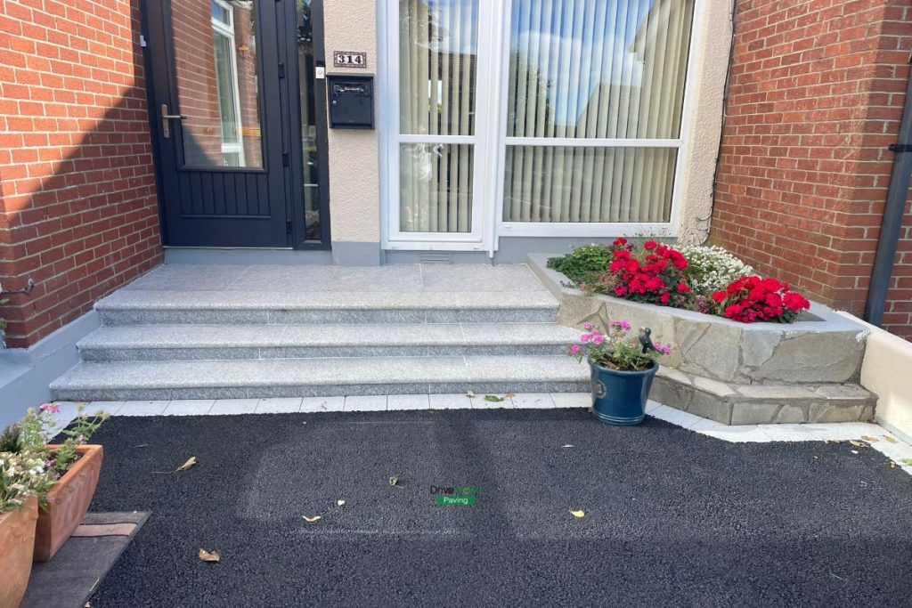 Asphalt Driveway with Silver Granite Border, Kerbstones and Bullnose Step in Portmarnock, Co. Dublin (5)