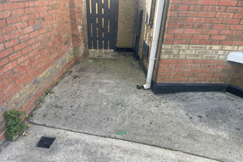 Asphalt Driveway with Silver Granite Borders and Natural Kerbs in Swords, Dublin (2)