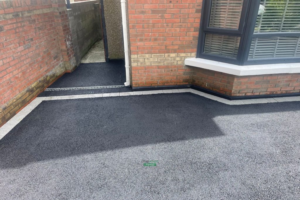 Asphalt Driveway with Silver Granite Borders and Natural Kerbs in Swords, Dublin (8)