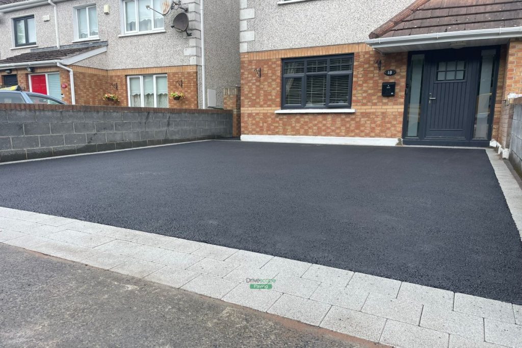 Asphalt Driveway with Silver Granite Paved Border in Clonee, Dublin (5)