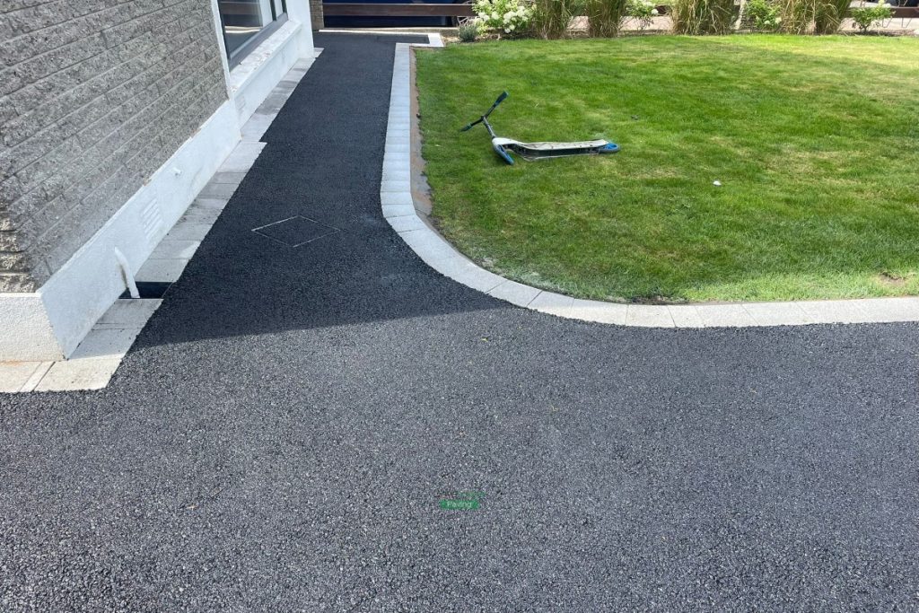 Asphalt Driveway with Silver Corrib Border in Sutton, Dublin (6)