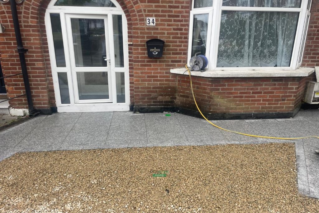 Driveway with Ballylusk Gravel and Granite Cobblestones in Clontarf, Co. Dublin (4)