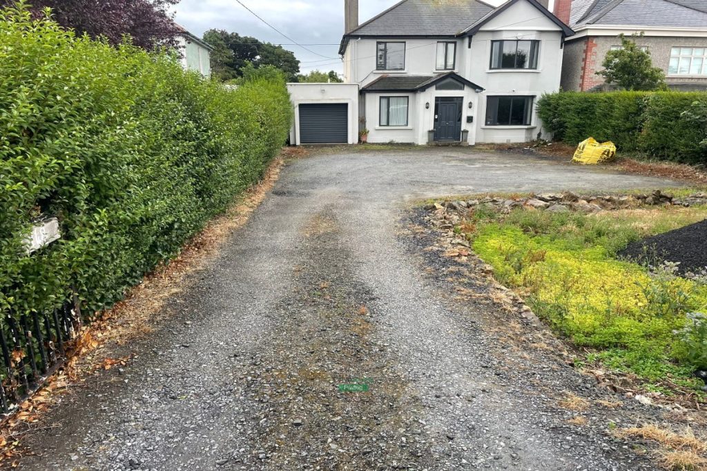 Gravelled Driveway with Cobbled Apron, New Wall and Lawn in Sutton, Dublin (1)