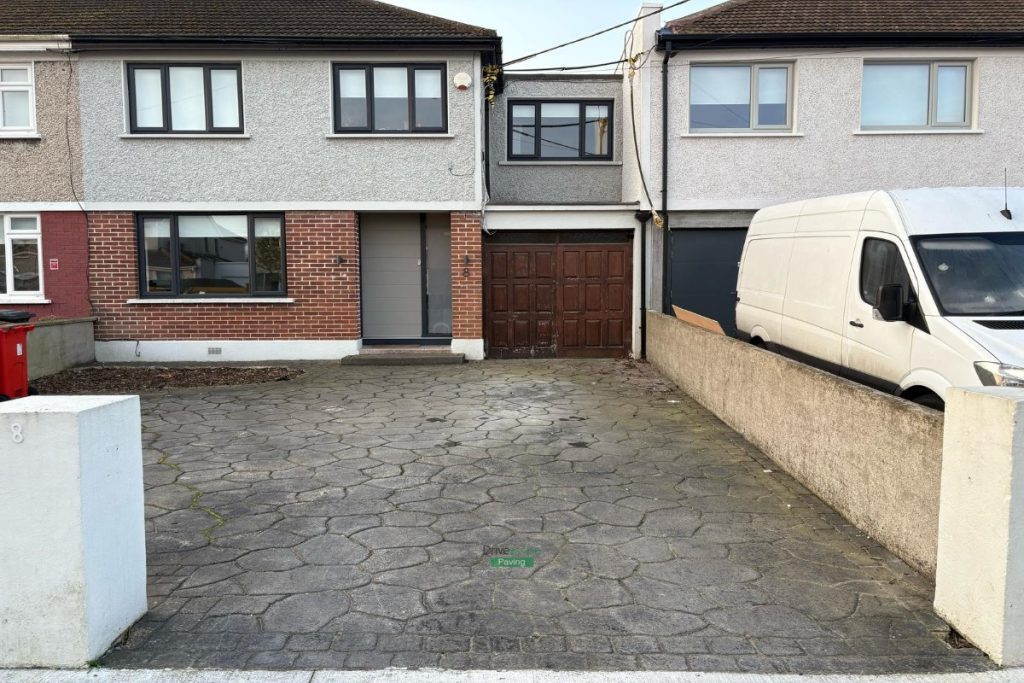 Asphalt Driveway with Corrib Granite Border and Bull-Nose Step in Glasnevin, Dublin (2)