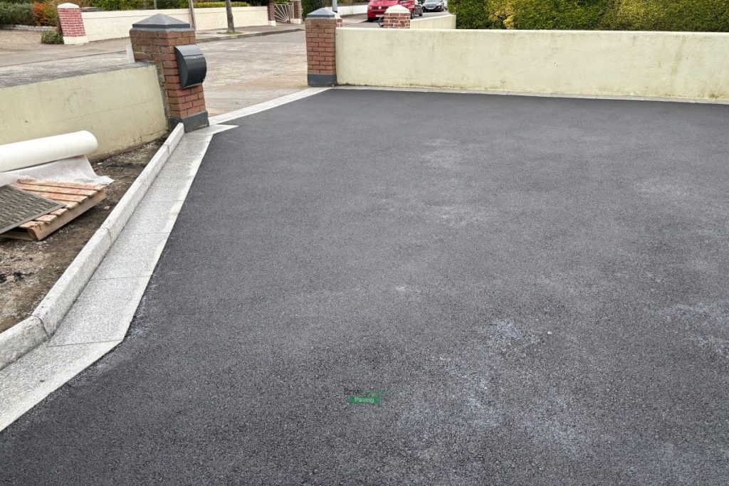 Asphalt Driveway with Granite Borders and Cobblestone Apron in Terenure, Dublin (8)