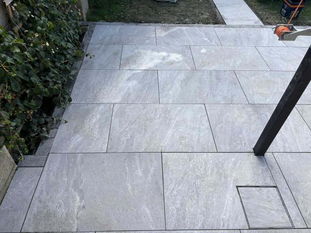 Porcelain Patio with Walkway and Recessed Covers in Hansfield Wood, Dublin (9)