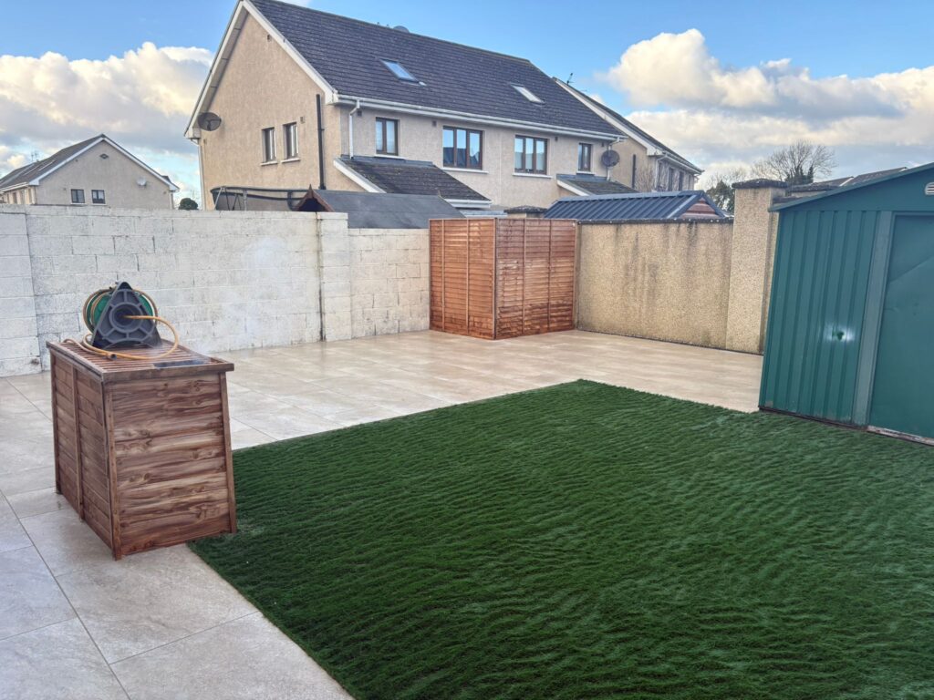 Porcelain Patio in Cabra